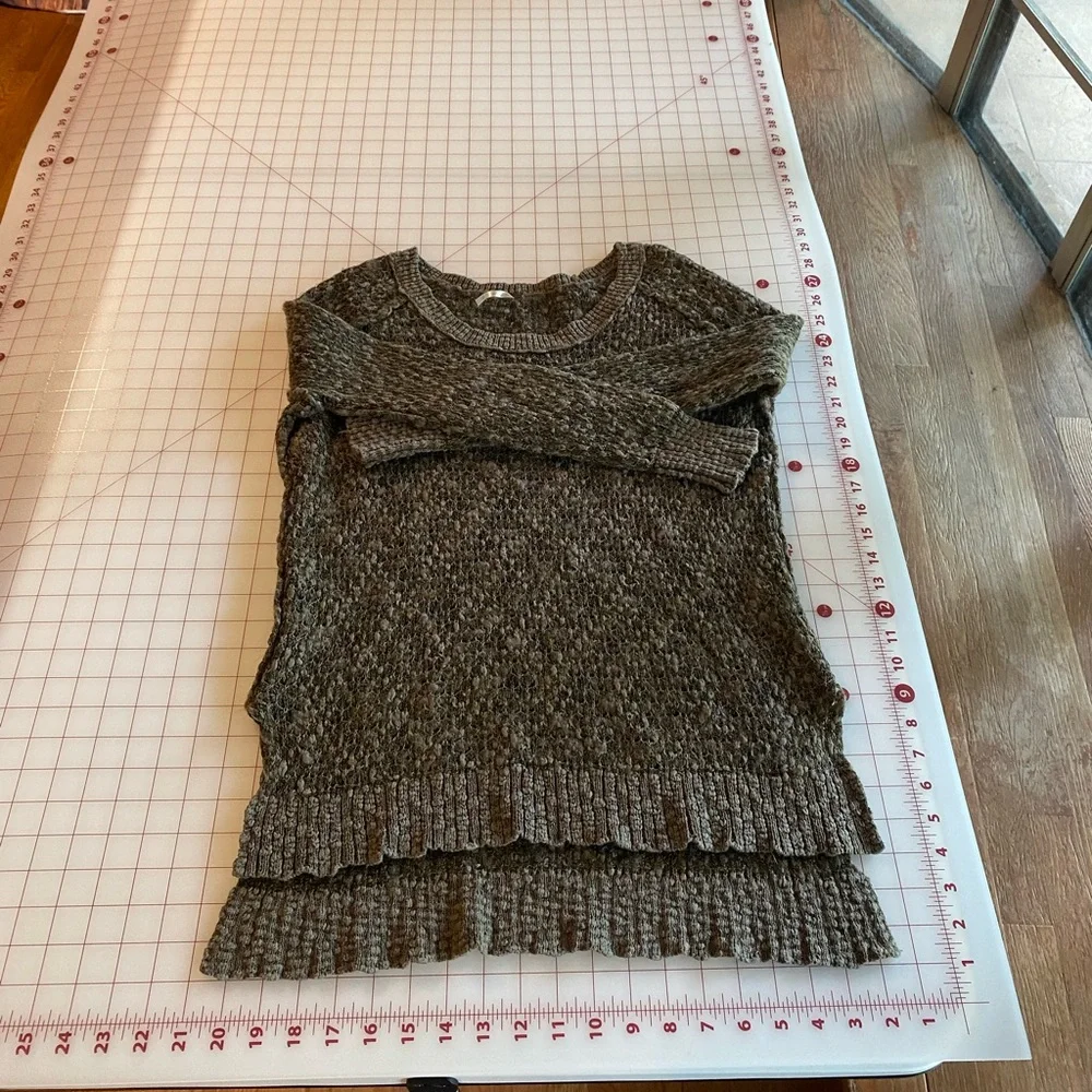 Free People size XS forest green boho knit wool mix sweater